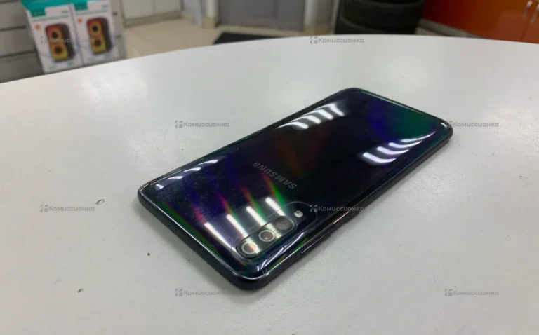 Samsung Galaxy A70 6/128 ГБ
