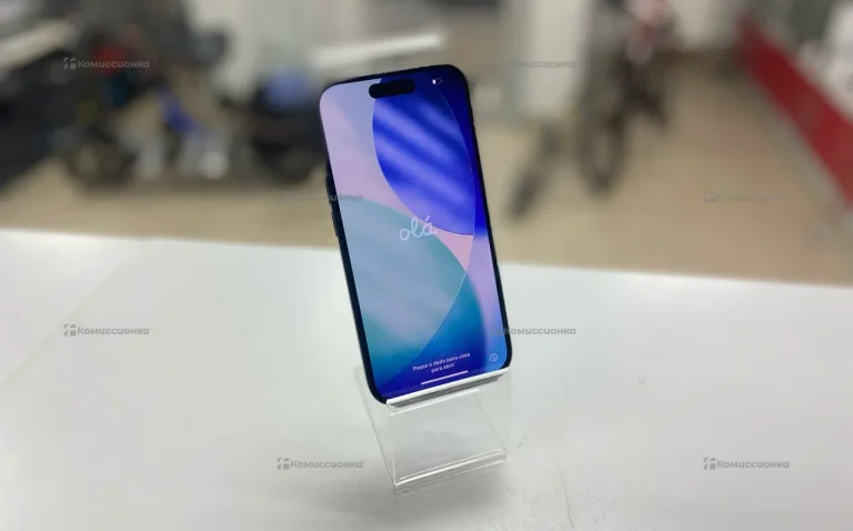 Apple iPhone 15 6/128 ГБ ESIM