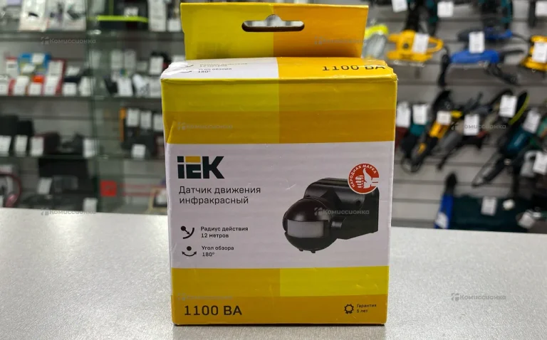 Датчик движения инфракрасный IEK