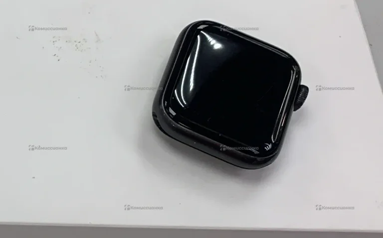 Часы  Apple Watch SE 40mm 2020
