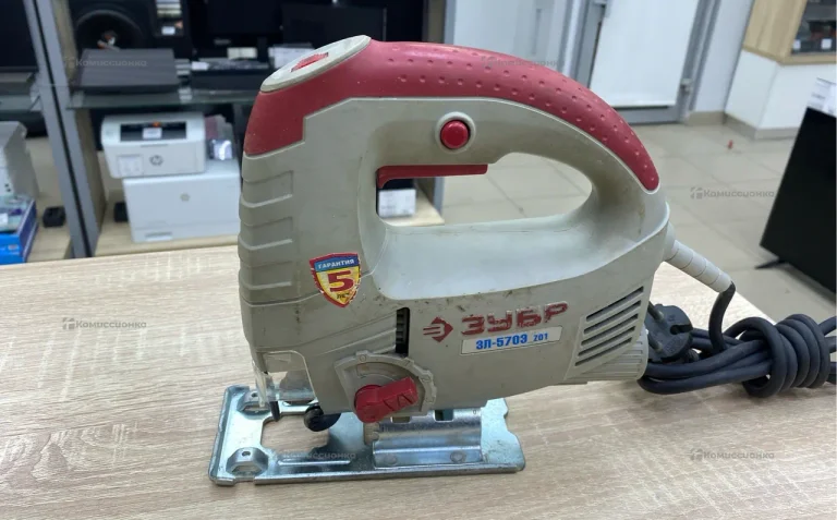 Лобзик Лобзик ЗУБР ЭЛ-570Э