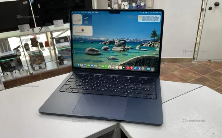 Ноутбук  MacBook Air M4 2025 13,6