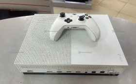 Купить Приставка Xbox One S 1 TB б/у , в Кострома Цена:12500рублей