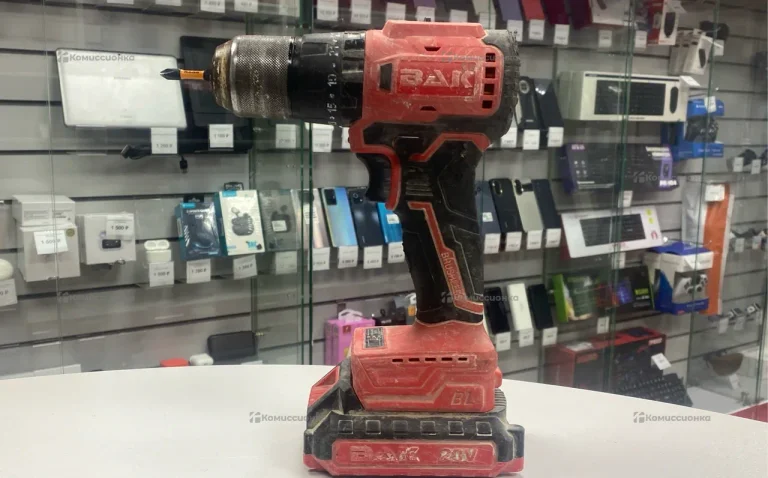 Шуруповерт Bak Brushless