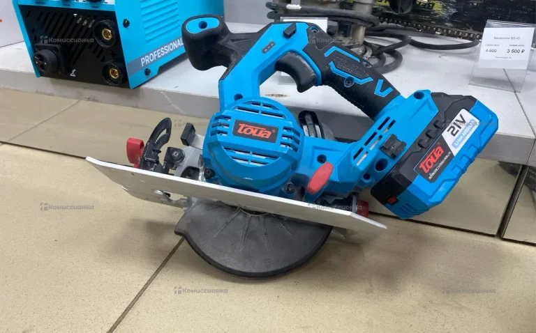 Аккумуляторная тарцоваяная пила toua