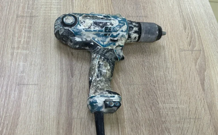 Дрель Makita DF0300
