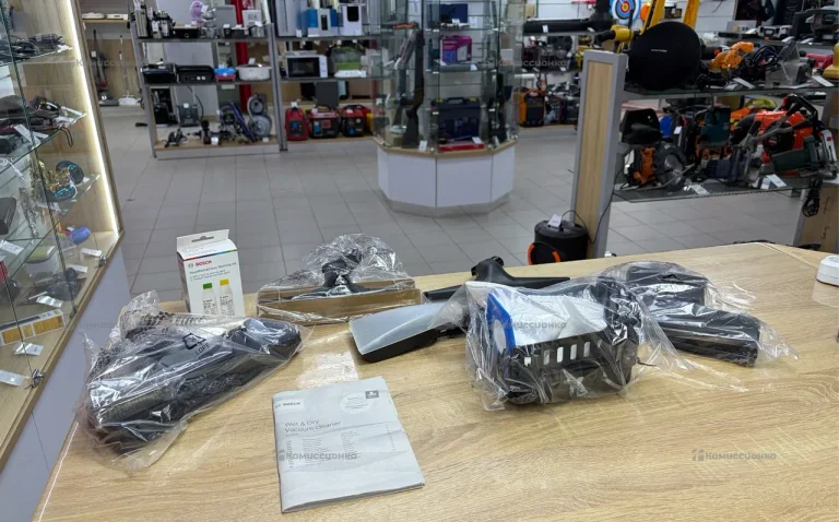 Пылесос  Bosch AquaWash Serie 4