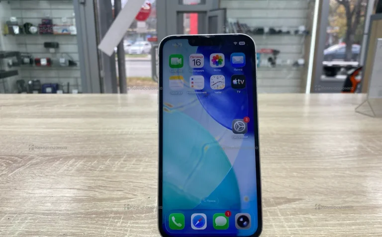 Apple iPhone 13 4/128 ГБ
