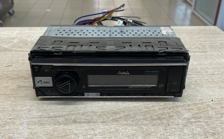 Автомагнитола  Aura 605bt