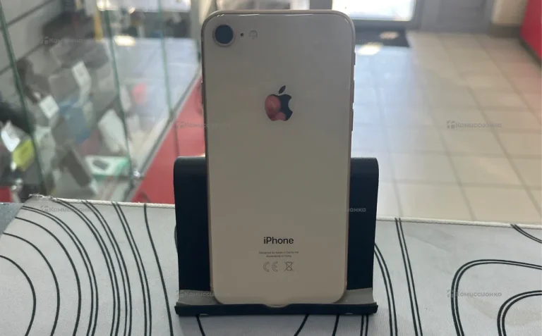 Apple iPhone 8 2/64 ГБ