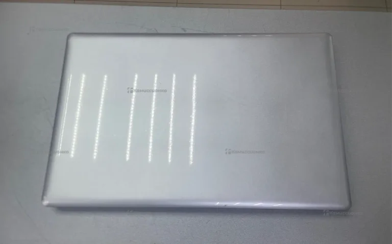 Ноутбук  DEFAULT SRING