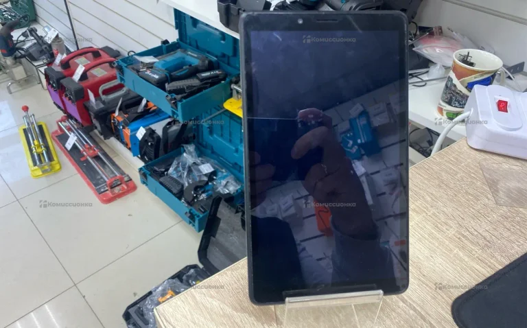 Планшет Lenovo TB-7305X
