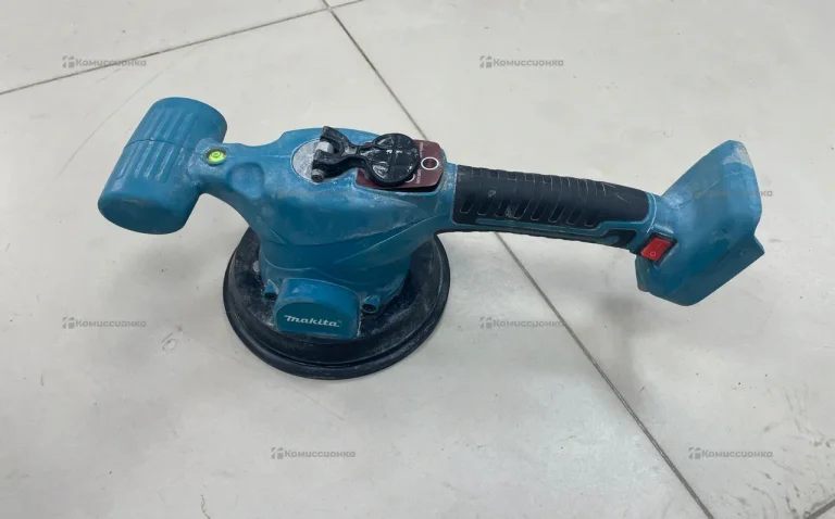 Виброприсоска Makita реплика