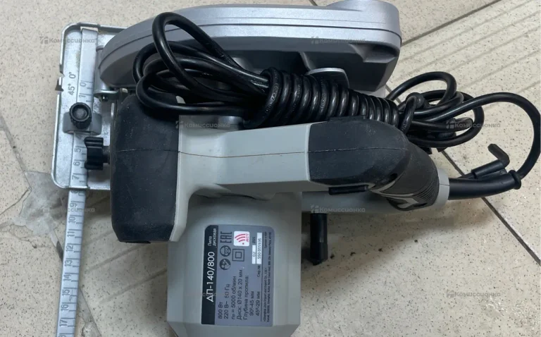 Циркулярная пила Интерскол ДП-140/800