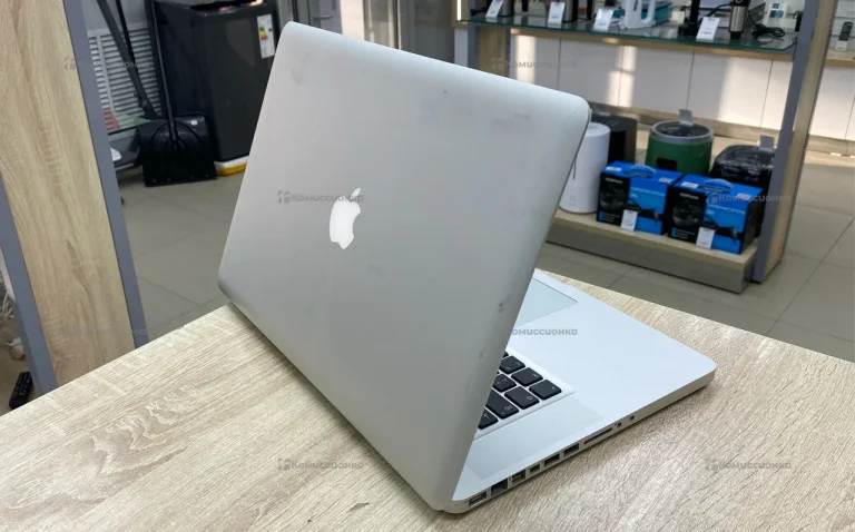 Ноутбук  MacBook Pro 15  i7 (2011)