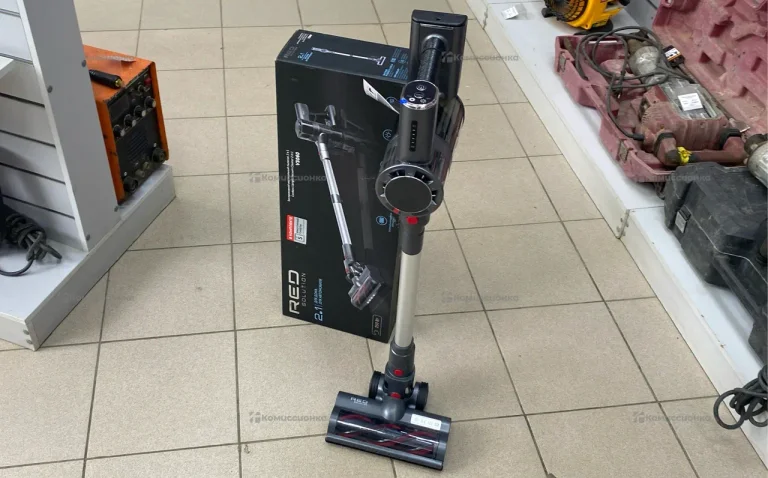 Пылесос Red Solition V3060