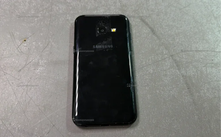 Samsung Galaxy A3 (2017) 2/16 ГБ