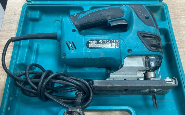 Электролобзик makita 4350CT