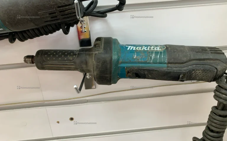 Шлифовальная машина Makita GD 0600