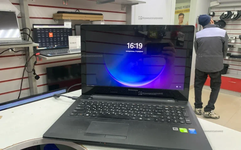 Ноутбук  Lenovo 80g0