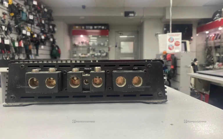 Усилитель  deaf bonce asa—6000.1