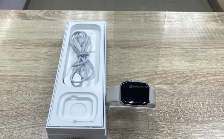 Часы  Apple Watch SE 40mm
