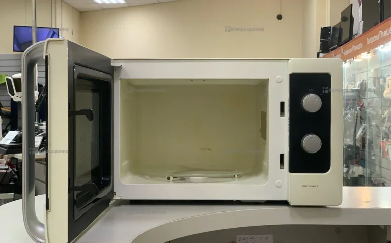 Микроволновая печь  whirpool compact