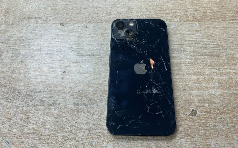 Apple iPhone 13 4/128 ГБ