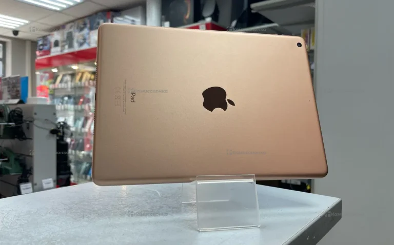 Планшет Apple iPad 6 поколения Wi-Fi 32gb