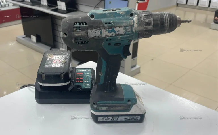 Шуруповерт Makita DF488D002
