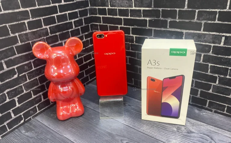 Oppo A3s 3/32 ГБ