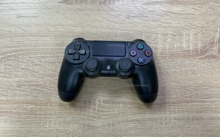 геймпад PlayStation 4