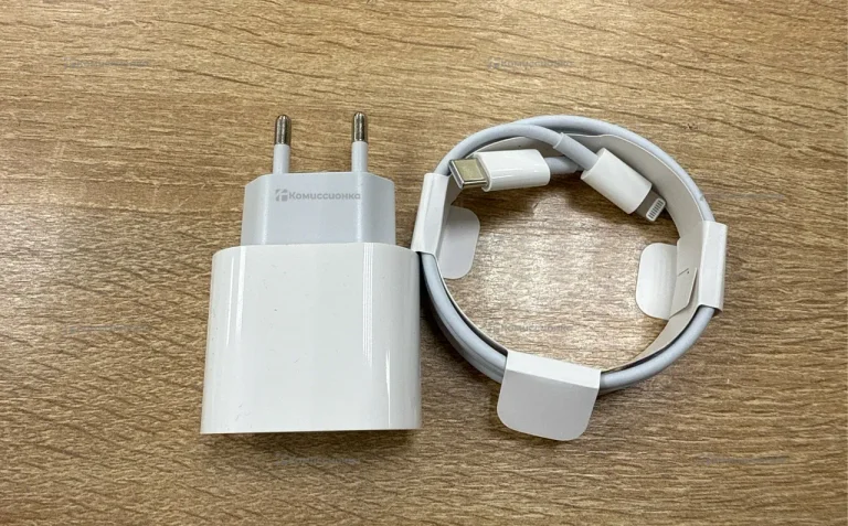 Зарядка для Айфона