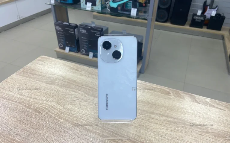 Tecno Spark Go 1 4/64 ГБ