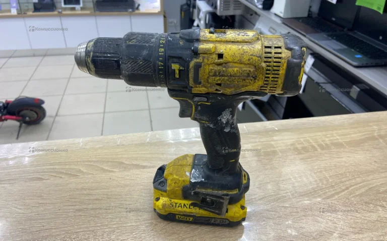 Шуруповерт Stanley SCD711C2K