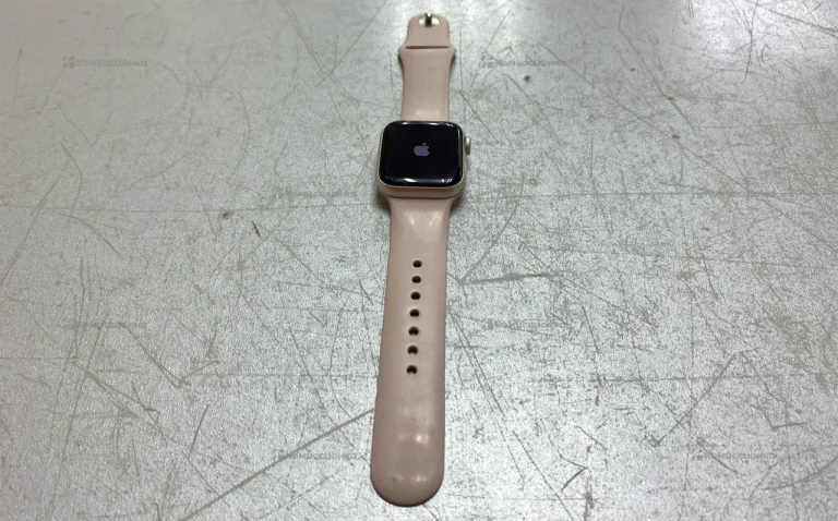 Часы  Apple Watch SE 2 2024 40mm