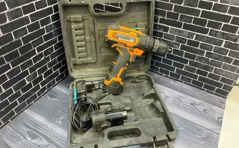 Шуруповерт Вихрь ДА-12Л-2КА