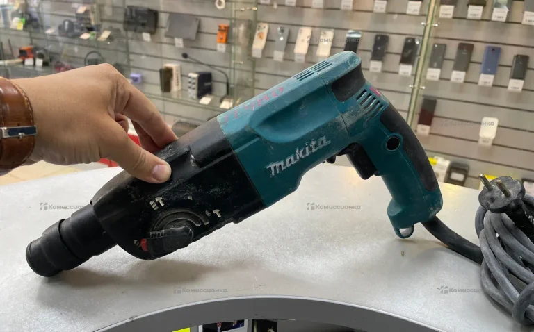 Перфоратор Makita HR2450