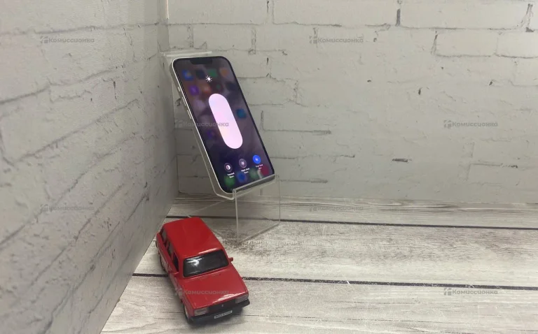 Apple iPhone 13 4/128 ГБ