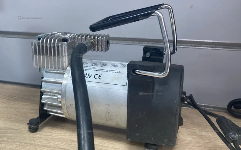 Авто-компрессо CA-040-15S