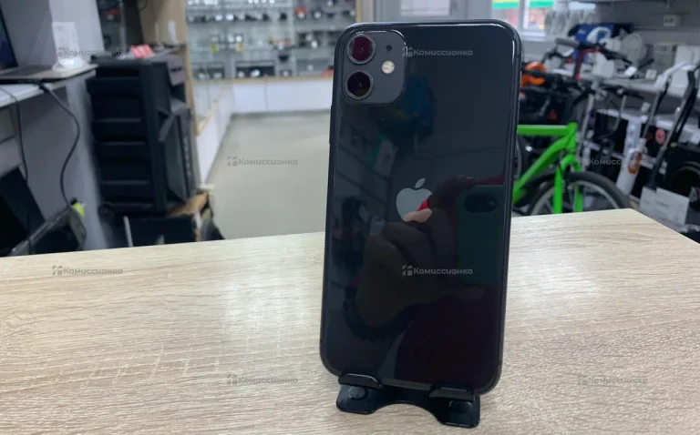 Apple iPhone 11 4/64 ГБ