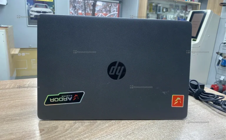 Ноутбук  HP 15SEQ