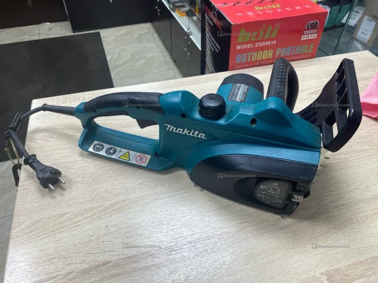 Makita UC3520A