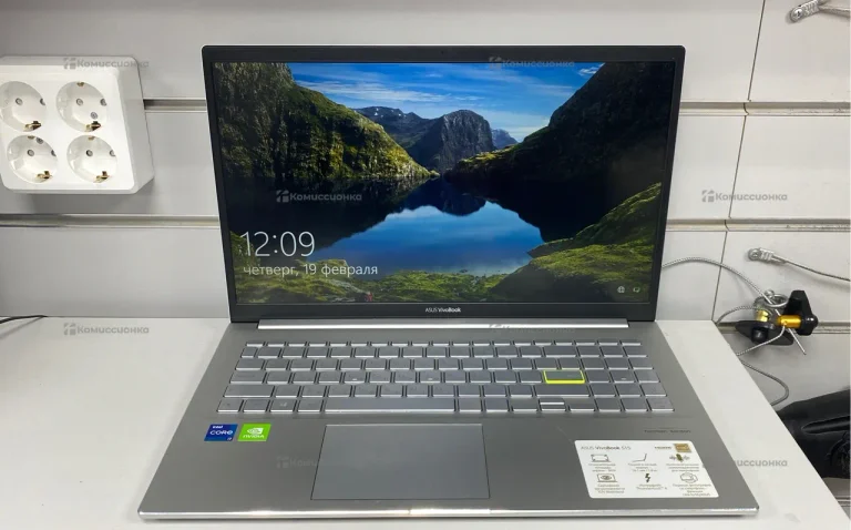 Ноутбук  ASUs vivoBook