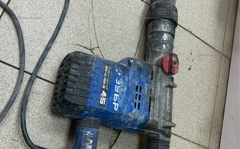 Перфоратор Зубр ЗПМ-45-1350 ЗВ