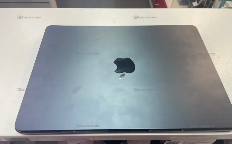 Apple MacBook Air 13-inch (M4, 2025)