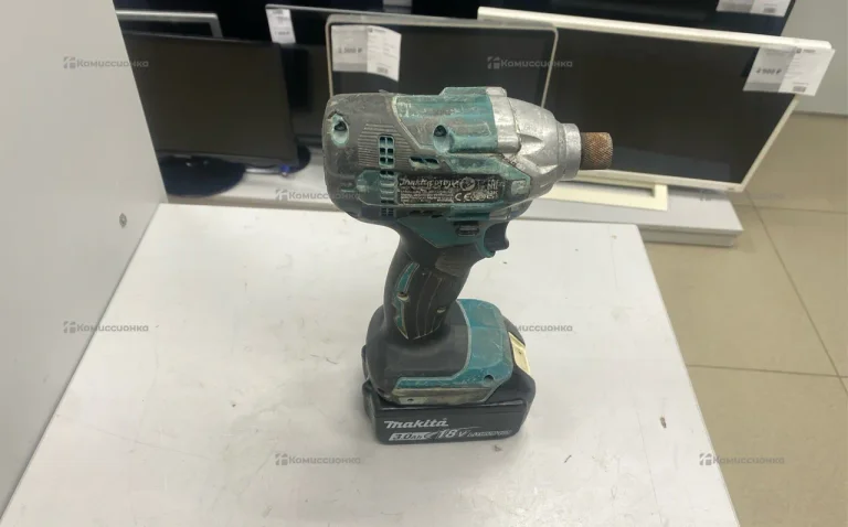 Гайковерт Makita DT150