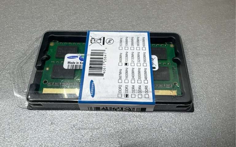 Оперативная память Samsung DDR3 4 ГБ 1333 MHz..