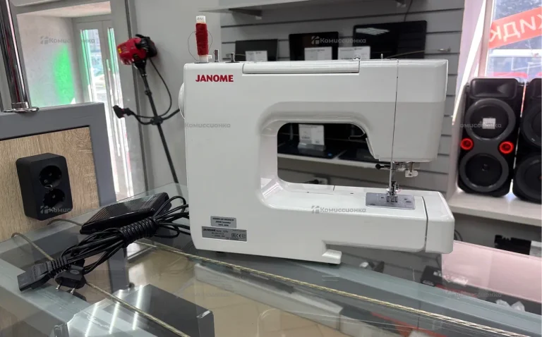 Швейная машина  Janome 1225S