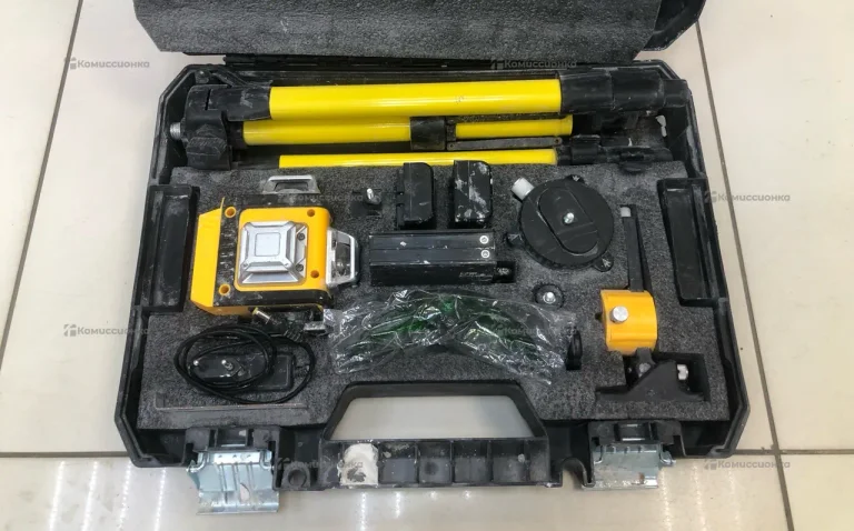 Лазерный уровень DeWalt (реплика)